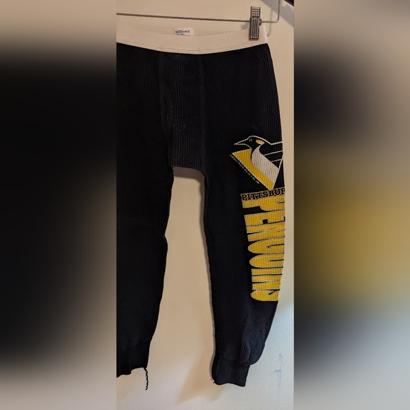 Vintage Pittsburgh Penguins Long Johns - Boys Size 10/12 - Picture 2 of 4